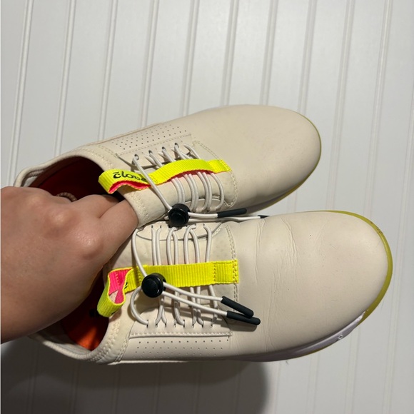 Stylish Cream and Pink Women's Clove Nursing  Sneakers| Size 9 - Picture 5 of 6